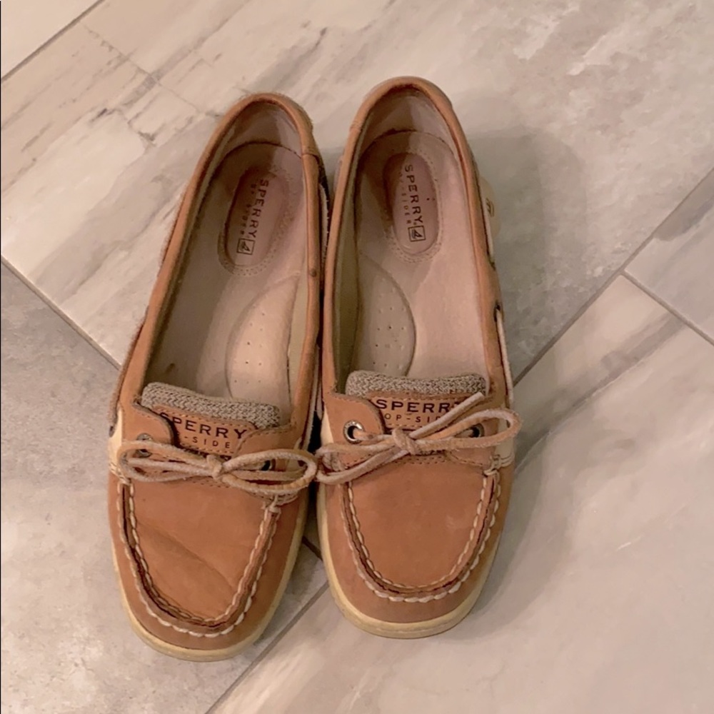 Women’s sperry topsiders